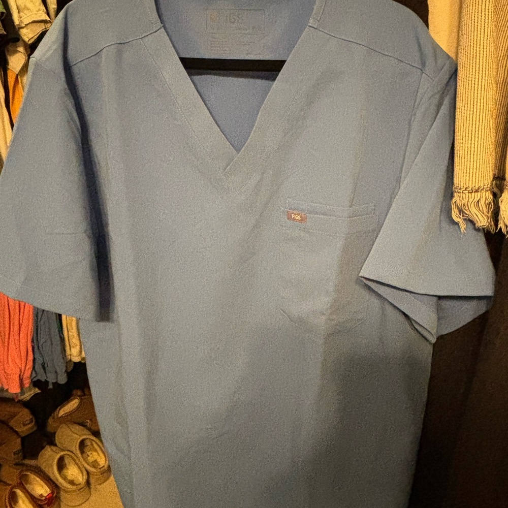 Figs Ceil Blue Catarina Scrub Top